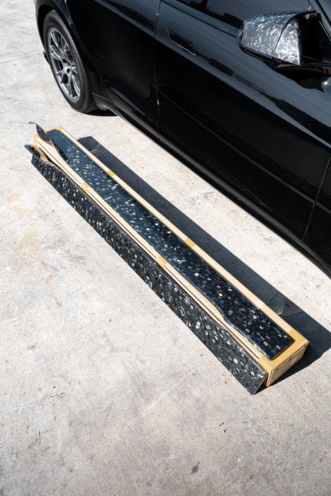Q50 carbon fiber side skirts