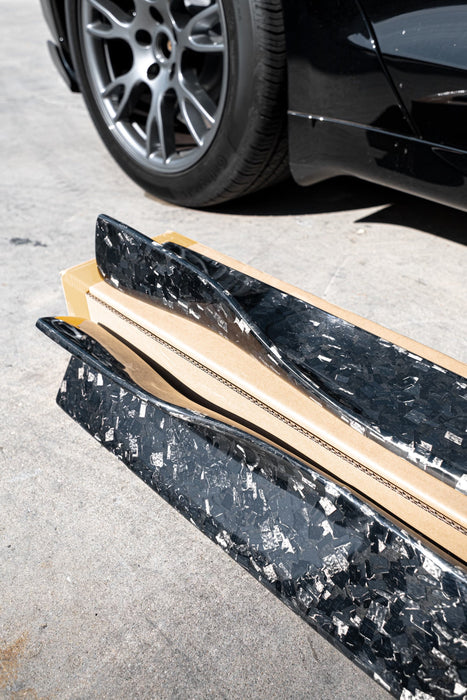 Q50 carbon fiber side skirts