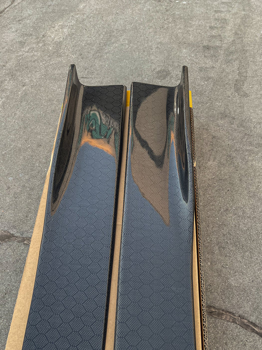 Q50 carbon fiber side skirts