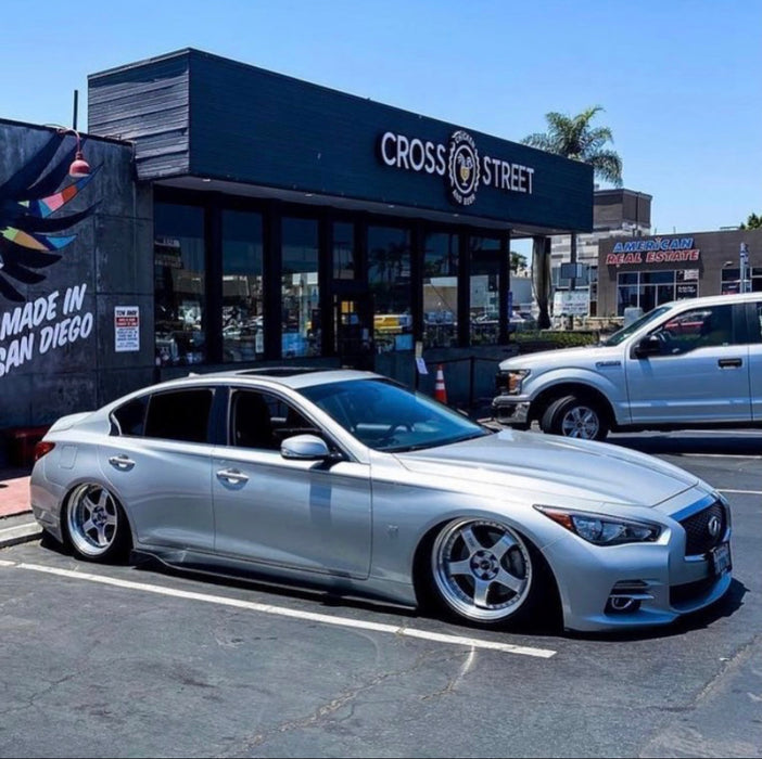 Q50 carbon fiber side skirts
