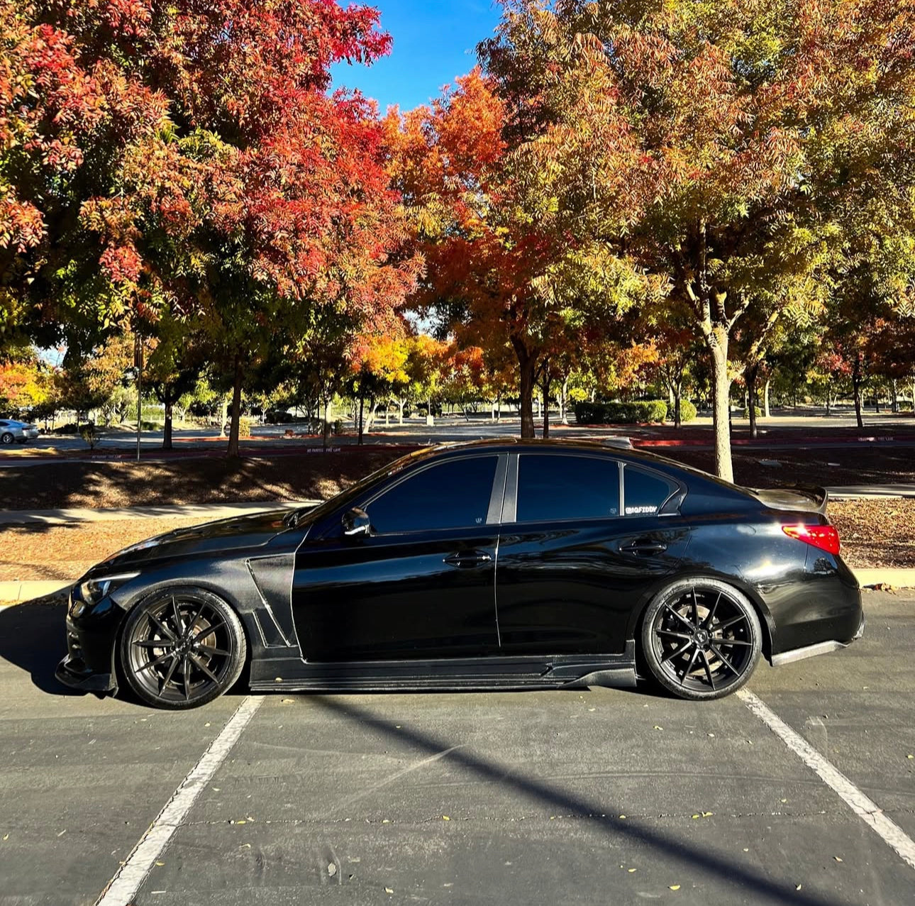 Q50- Q60 Carbon hoods,Fenders and trunks