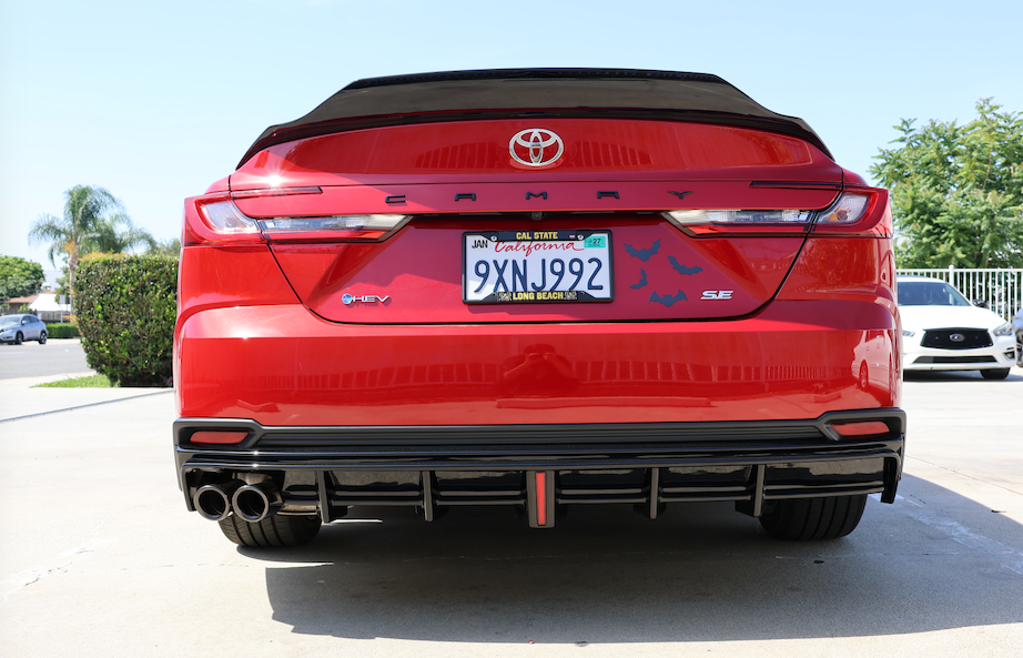 2025-2026 Toyota Camry SE / XSE CTM Gloss Black LED Diffuser