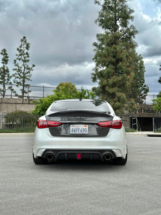 Q50 Carbon Fiber trunk 18+